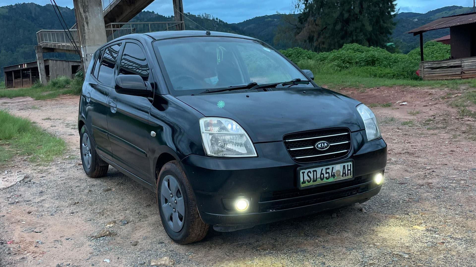 Mavuso praises the car’s performance on the road, noting its agility and responsiveness that make every drive a pleasurable experience.